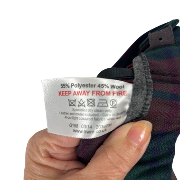 JAMES PRINGLE WEAVERS NWT Girls Clan Lindsay Tartan Red Green Kilt Skirt 3/4 - Picture 9 of 9